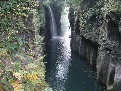 䋬